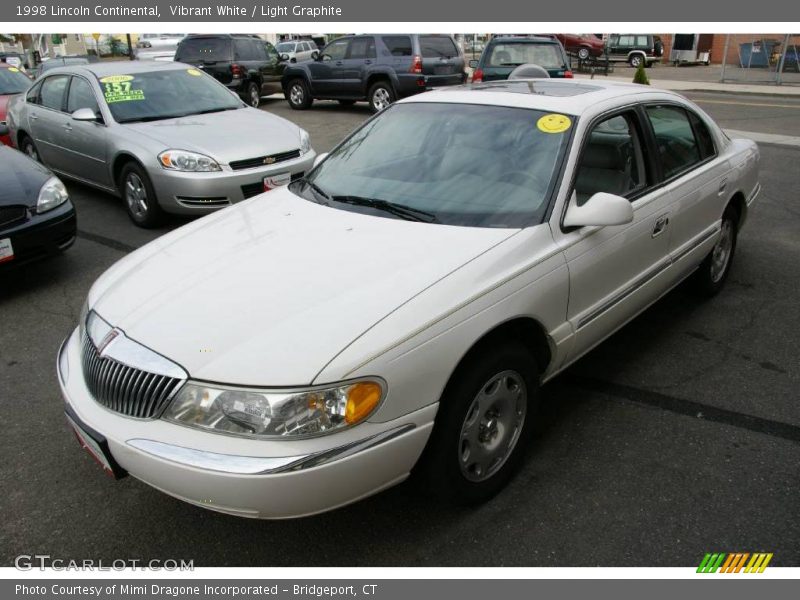 Vibrant White / Light Graphite 1998 Lincoln Continental