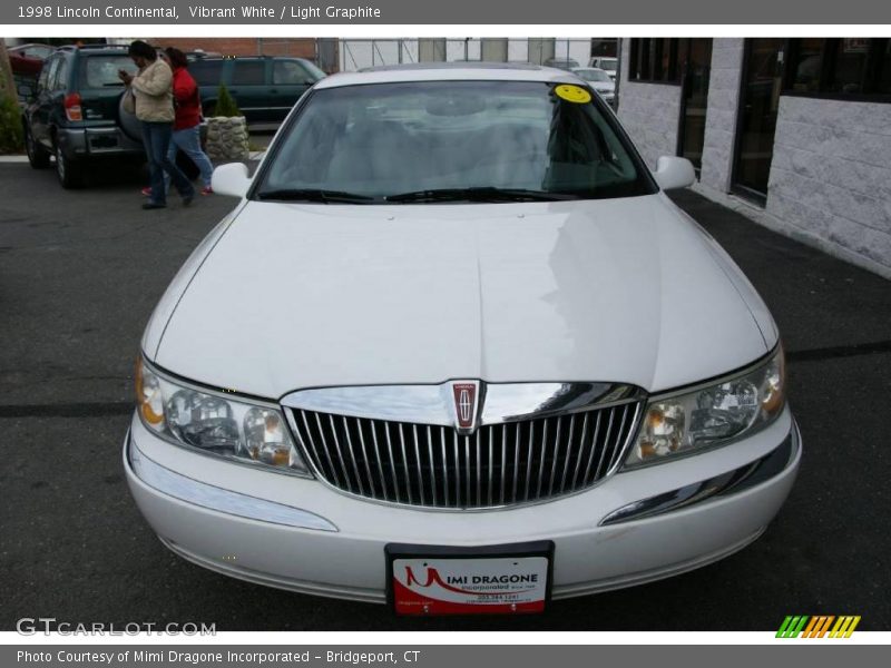 Vibrant White / Light Graphite 1998 Lincoln Continental