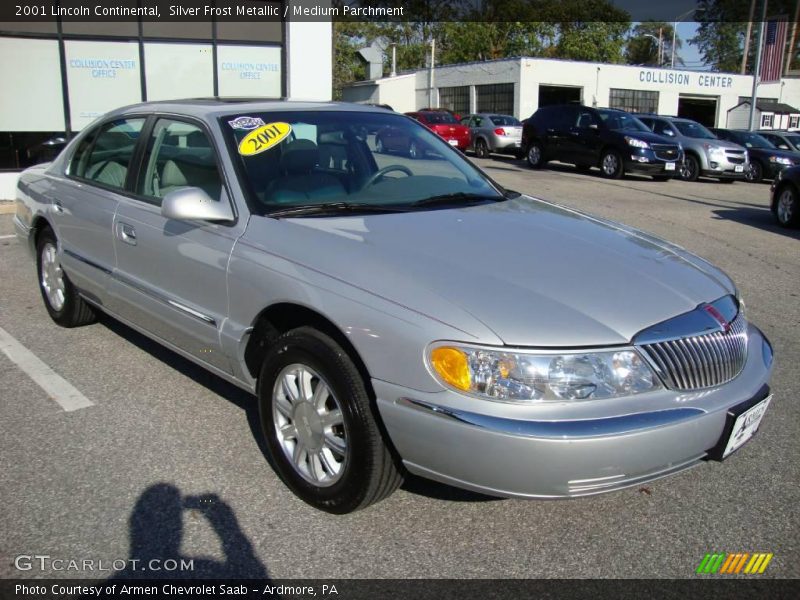Silver Frost Metallic / Medium Parchment 2001 Lincoln Continental