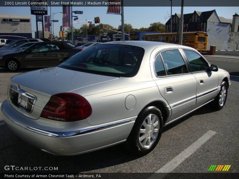 Silver Frost Metallic / Medium Parchment 2001 Lincoln Continental