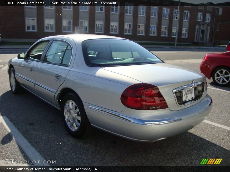 Silver Frost Metallic / Medium Parchment 2001 Lincoln Continental