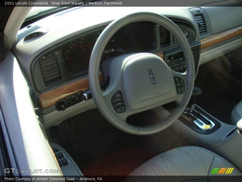 Silver Frost Metallic / Medium Parchment 2001 Lincoln Continental
