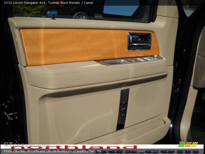 Tuxedo Black Metallic / Camel 2010 Lincoln Navigator 4x4