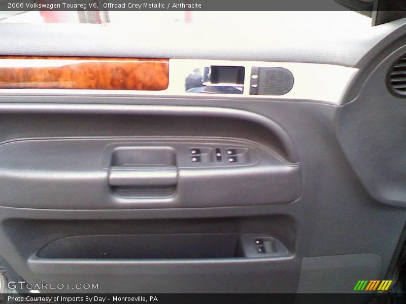 Offroad Grey Metallic / Anthracite 2006 Volkswagen Touareg V6
