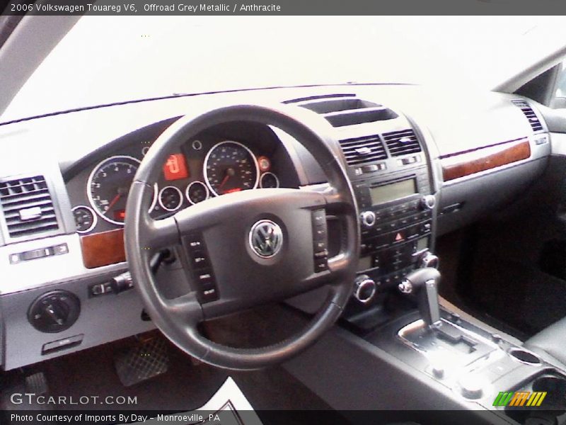 Offroad Grey Metallic / Anthracite 2006 Volkswagen Touareg V6