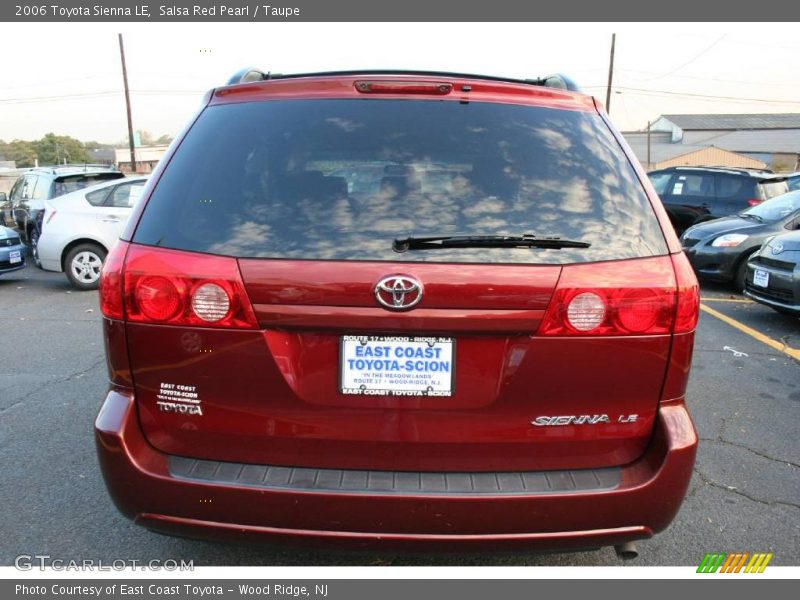 Salsa Red Pearl / Taupe 2006 Toyota Sienna LE