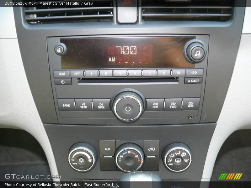 Majestic Silver Metallic / Grey 2008 Suzuki XL7