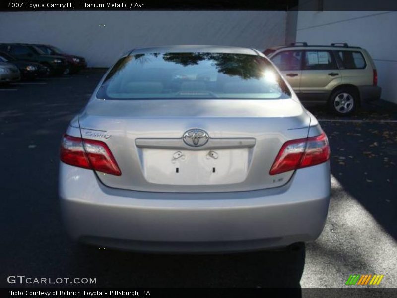Titanium Metallic / Ash 2007 Toyota Camry LE