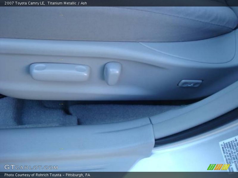 Titanium Metallic / Ash 2007 Toyota Camry LE