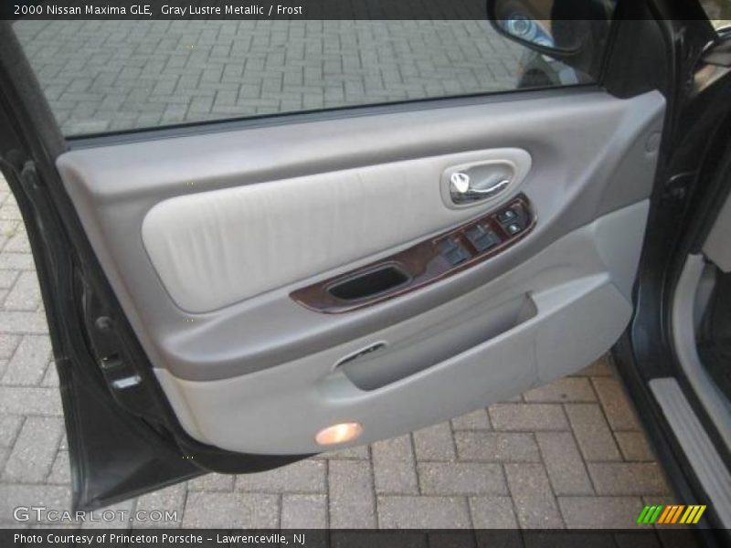 Gray Lustre Metallic / Frost 2000 Nissan Maxima GLE