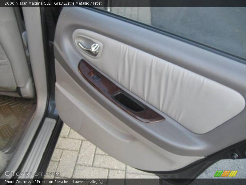 Gray Lustre Metallic / Frost 2000 Nissan Maxima GLE