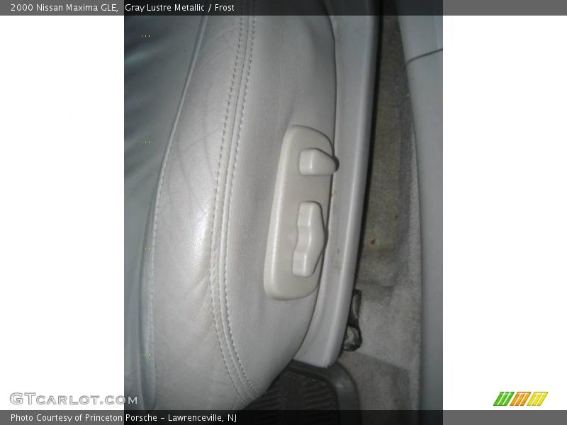 Gray Lustre Metallic / Frost 2000 Nissan Maxima GLE