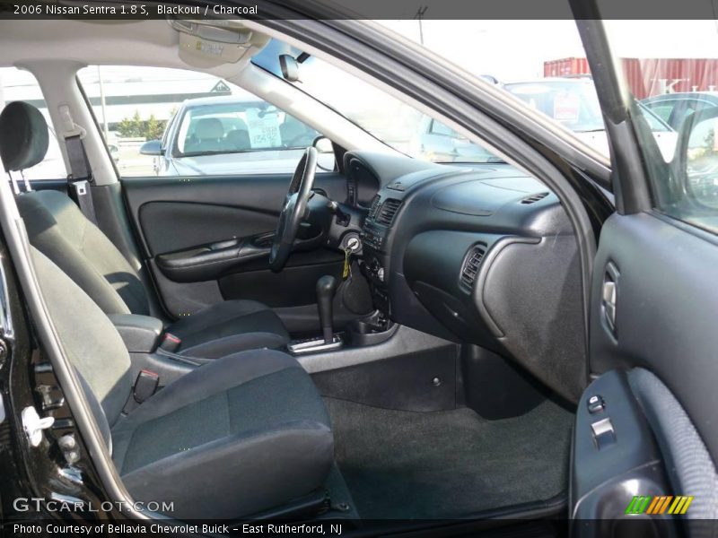 Blackout / Charcoal 2006 Nissan Sentra 1.8 S