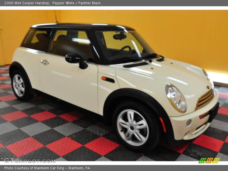 Pepper White / Panther Black 2006 Mini Cooper Hardtop