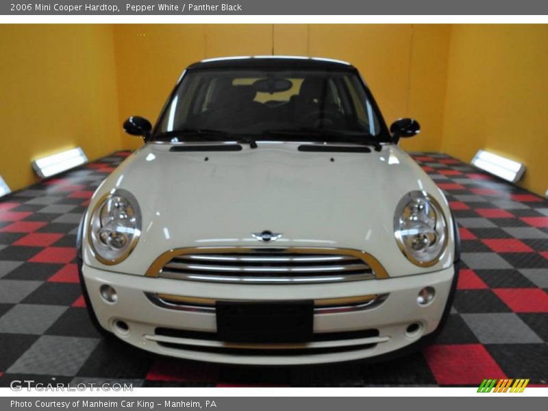 Pepper White / Panther Black 2006 Mini Cooper Hardtop
