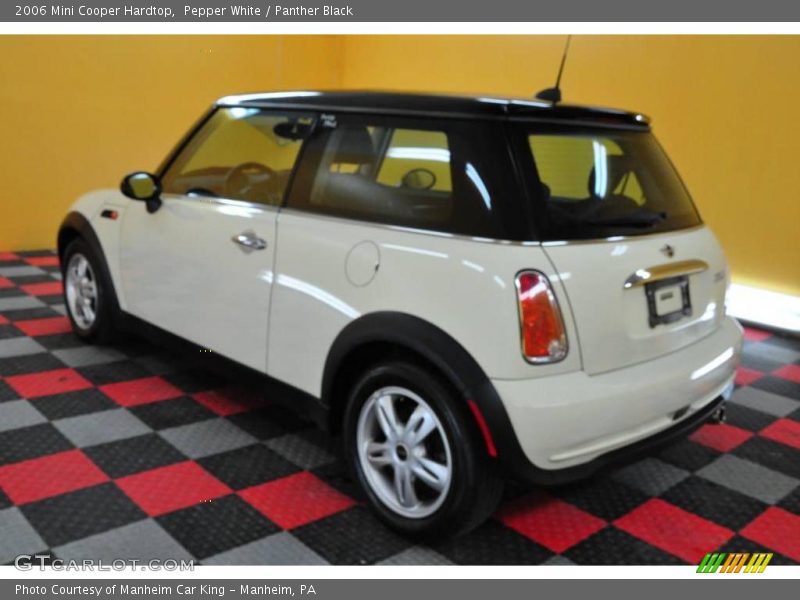 Pepper White / Panther Black 2006 Mini Cooper Hardtop