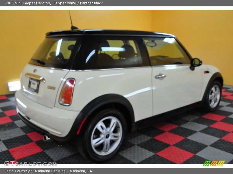 Pepper White / Panther Black 2006 Mini Cooper Hardtop