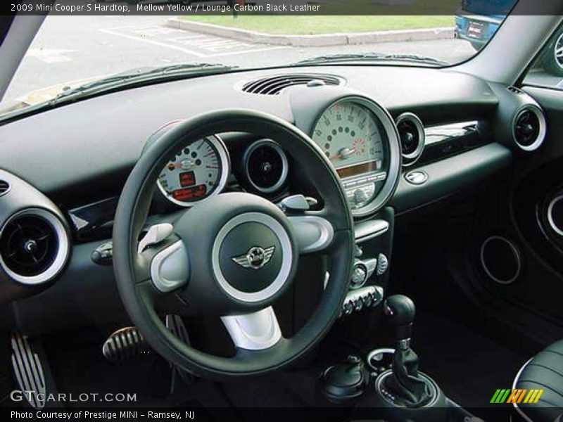 Mellow Yellow / Lounge Carbon Black Leather 2009 Mini Cooper S Hardtop