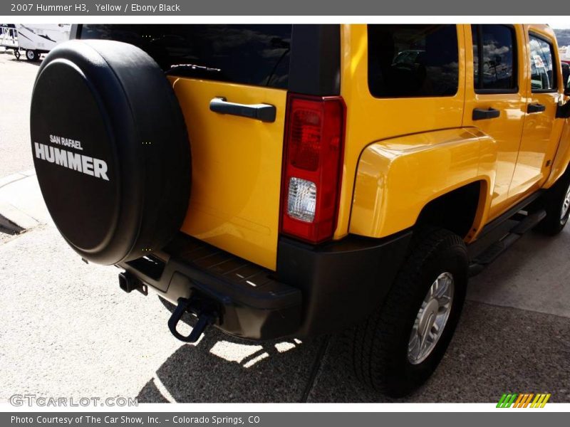 Yellow / Ebony Black 2007 Hummer H3