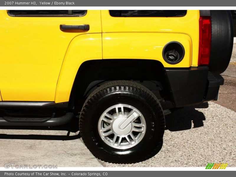 Yellow / Ebony Black 2007 Hummer H3