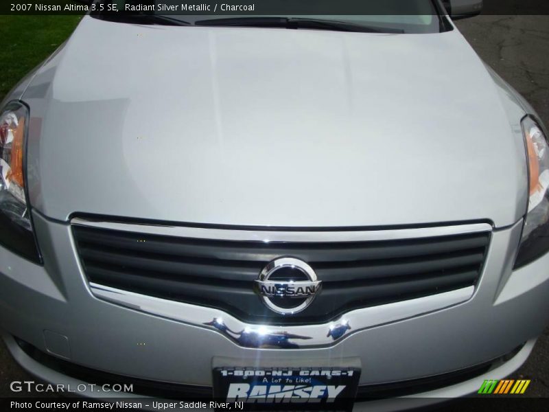 Radiant Silver Metallic / Charcoal 2007 Nissan Altima 3.5 SE