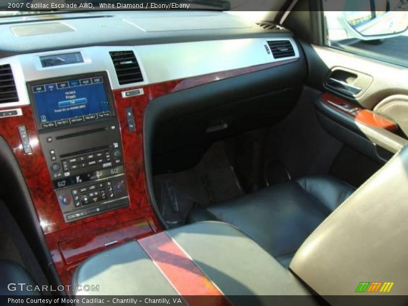 White Diamond / Ebony/Ebony 2007 Cadillac Escalade AWD