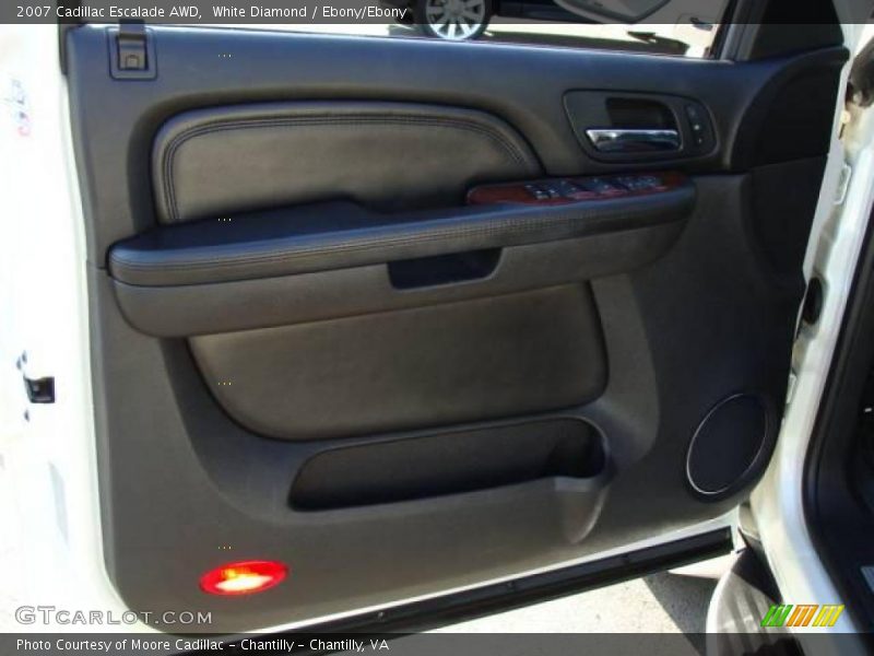 White Diamond / Ebony/Ebony 2007 Cadillac Escalade AWD