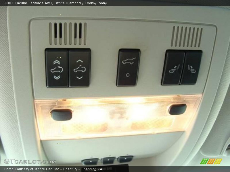 White Diamond / Ebony/Ebony 2007 Cadillac Escalade AWD