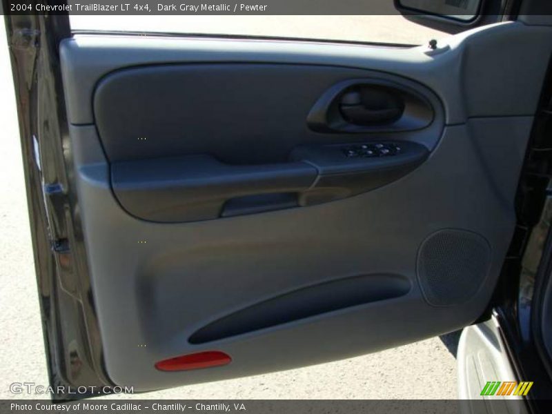 Dark Gray Metallic / Pewter 2004 Chevrolet TrailBlazer LT 4x4
