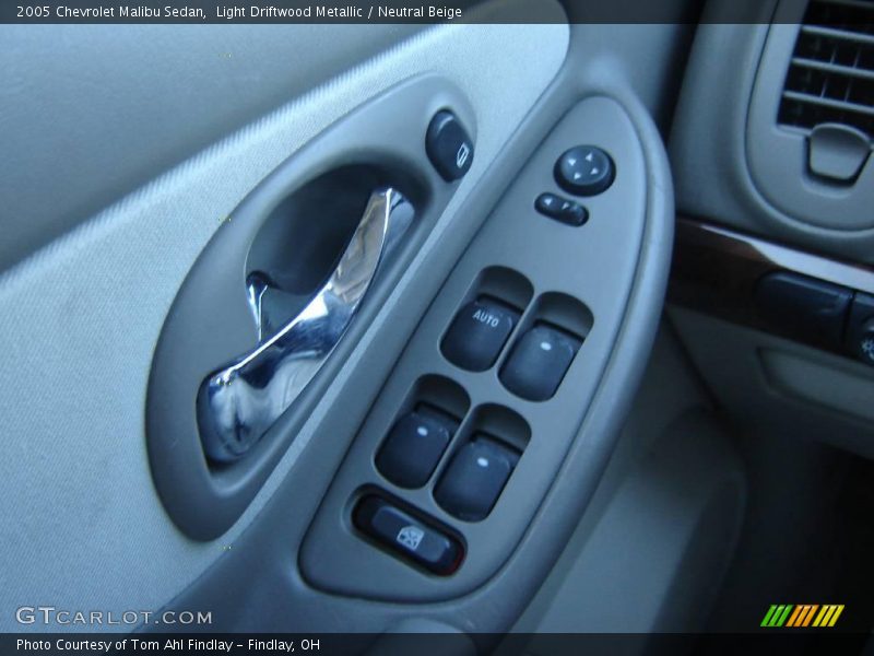 Light Driftwood Metallic / Neutral Beige 2005 Chevrolet Malibu Sedan