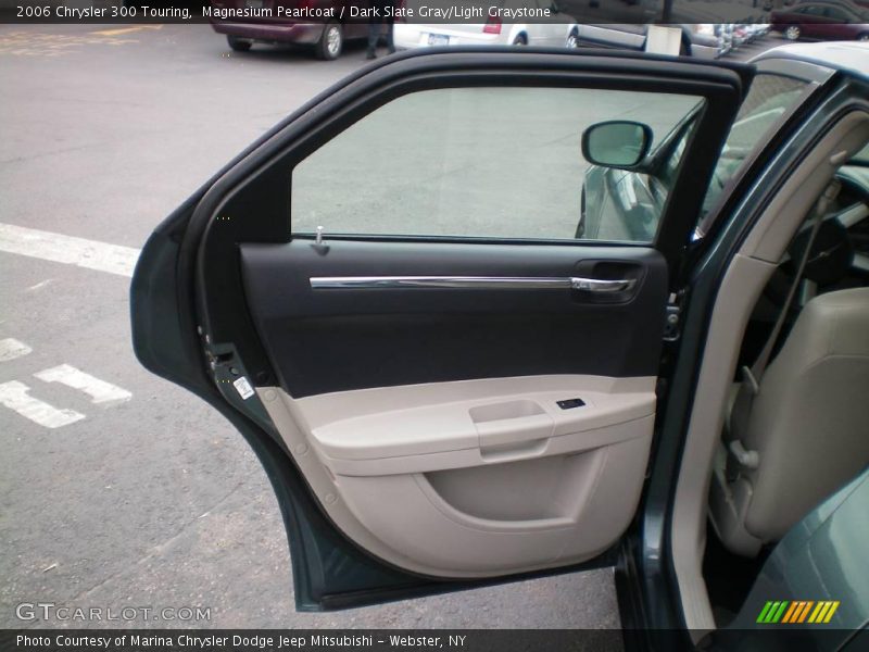 Magnesium Pearlcoat / Dark Slate Gray/Light Graystone 2006 Chrysler 300 Touring