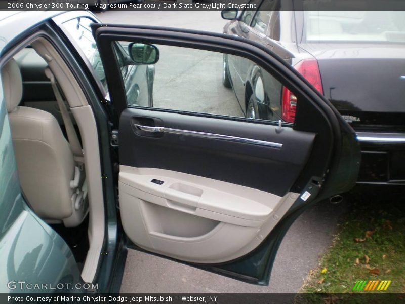 Magnesium Pearlcoat / Dark Slate Gray/Light Graystone 2006 Chrysler 300 Touring