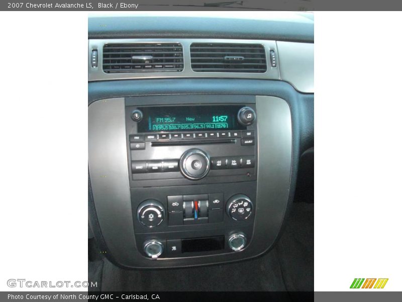 Black / Ebony 2007 Chevrolet Avalanche LS