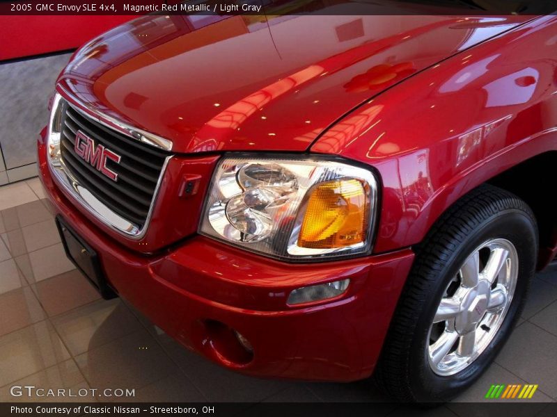 Magnetic Red Metallic / Light Gray 2005 GMC Envoy SLE 4x4