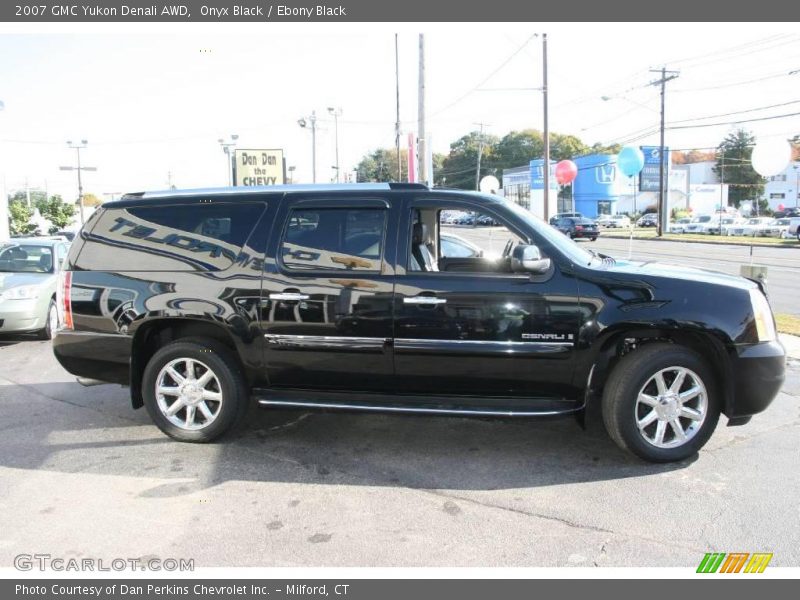 Onyx Black / Ebony Black 2007 GMC Yukon Denali AWD