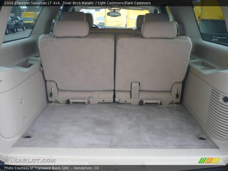 Silver Birch Metallic / Light Cashmere/Dark Cashmere 2009 Chevrolet Suburban LT 4x4