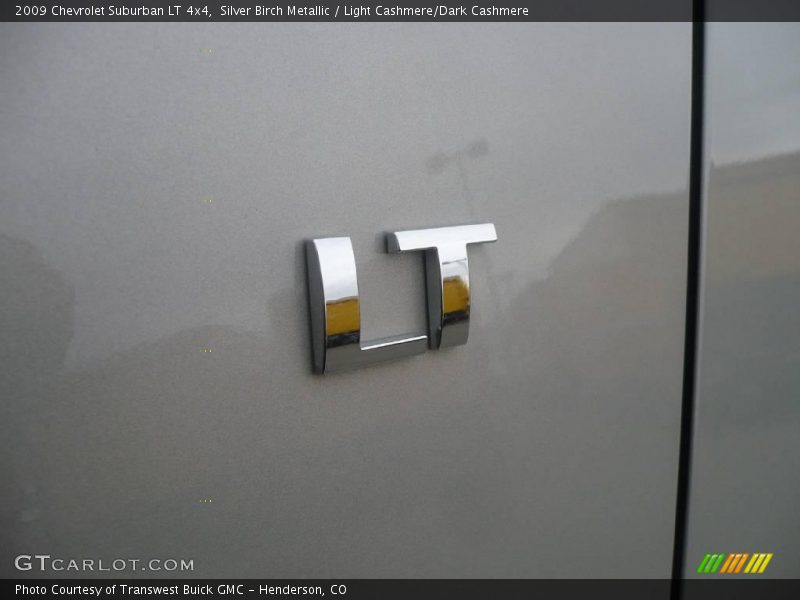 Silver Birch Metallic / Light Cashmere/Dark Cashmere 2009 Chevrolet Suburban LT 4x4