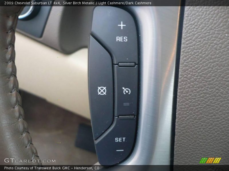 Silver Birch Metallic / Light Cashmere/Dark Cashmere 2009 Chevrolet Suburban LT 4x4