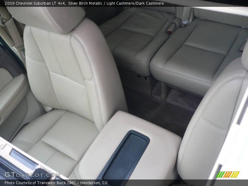 Silver Birch Metallic / Light Cashmere/Dark Cashmere 2009 Chevrolet Suburban LT 4x4