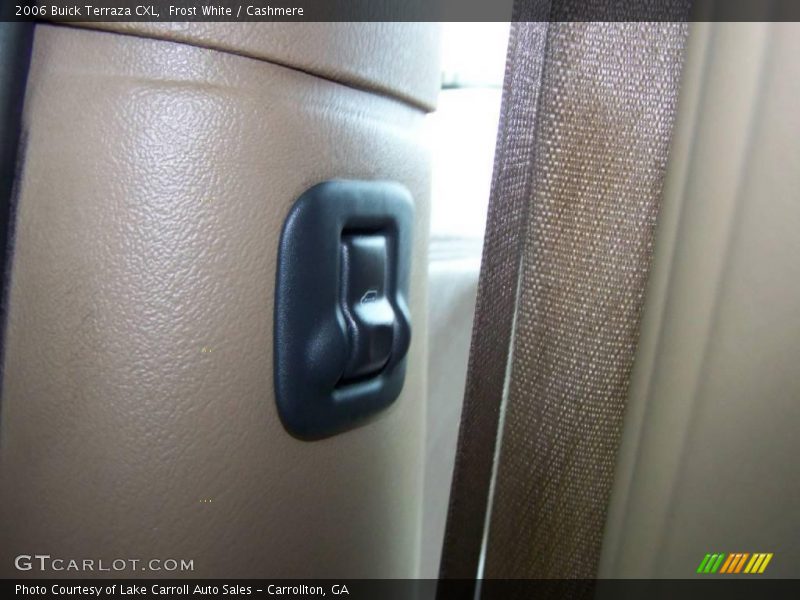 Frost White / Cashmere 2006 Buick Terraza CXL