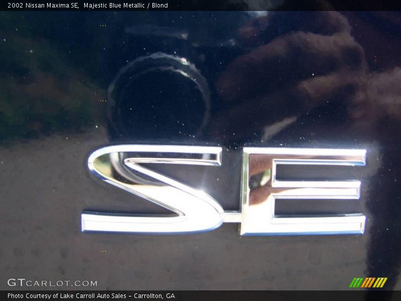 Majestic Blue Metallic / Blond 2002 Nissan Maxima SE