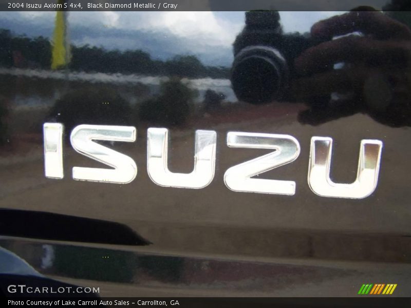 Black Diamond Metallic / Gray 2004 Isuzu Axiom S 4x4
