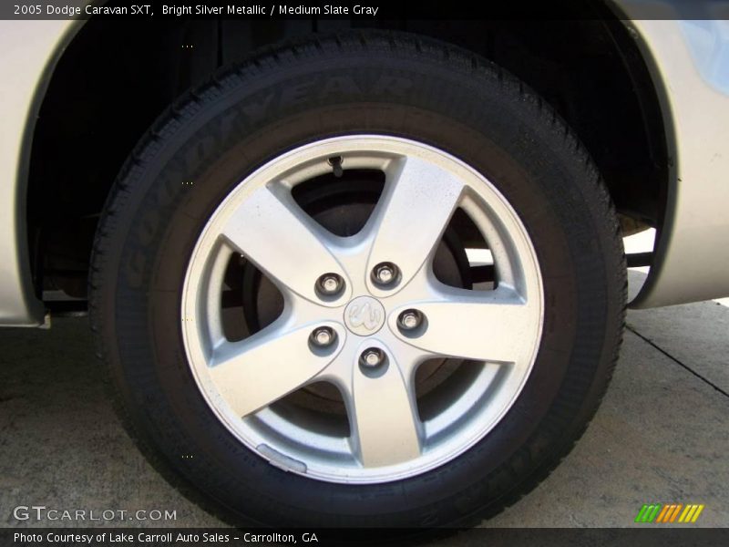 Bright Silver Metallic / Medium Slate Gray 2005 Dodge Caravan SXT