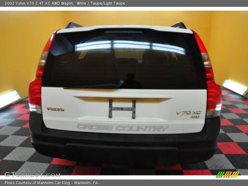 White / Taupe/Light Taupe 2002 Volvo V70 2.4T XC AWD Wagon