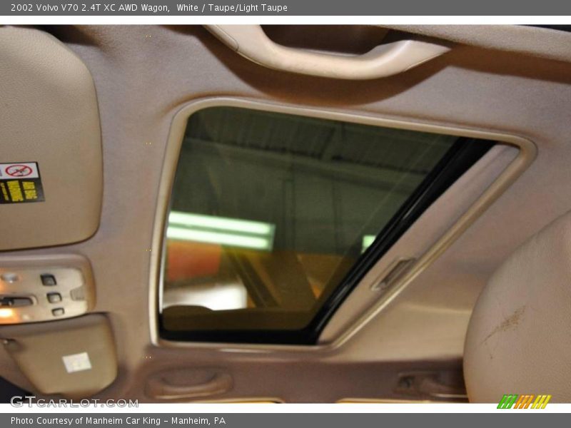 White / Taupe/Light Taupe 2002 Volvo V70 2.4T XC AWD Wagon