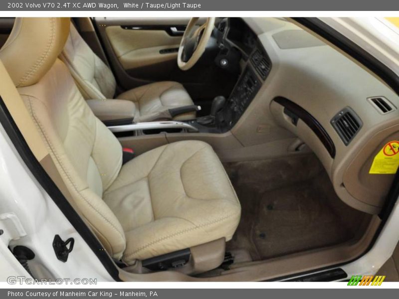 White / Taupe/Light Taupe 2002 Volvo V70 2.4T XC AWD Wagon