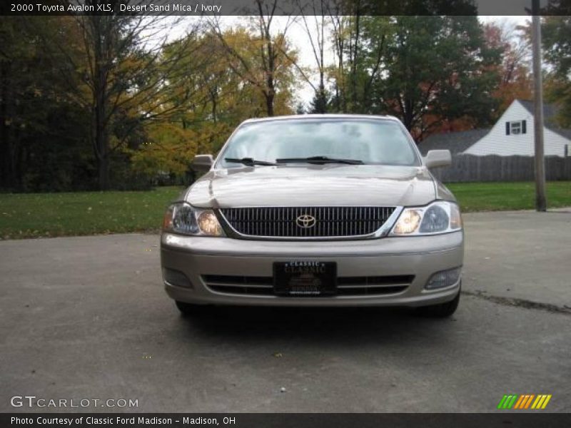 Desert Sand Mica / Ivory 2000 Toyota Avalon XLS
