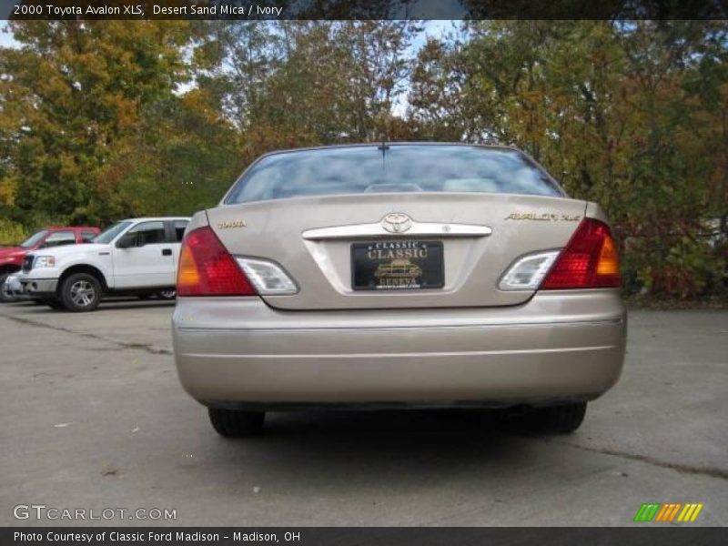 Desert Sand Mica / Ivory 2000 Toyota Avalon XLS