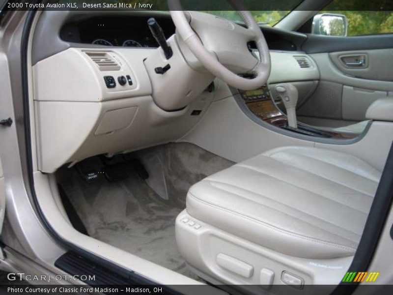 Desert Sand Mica / Ivory 2000 Toyota Avalon XLS