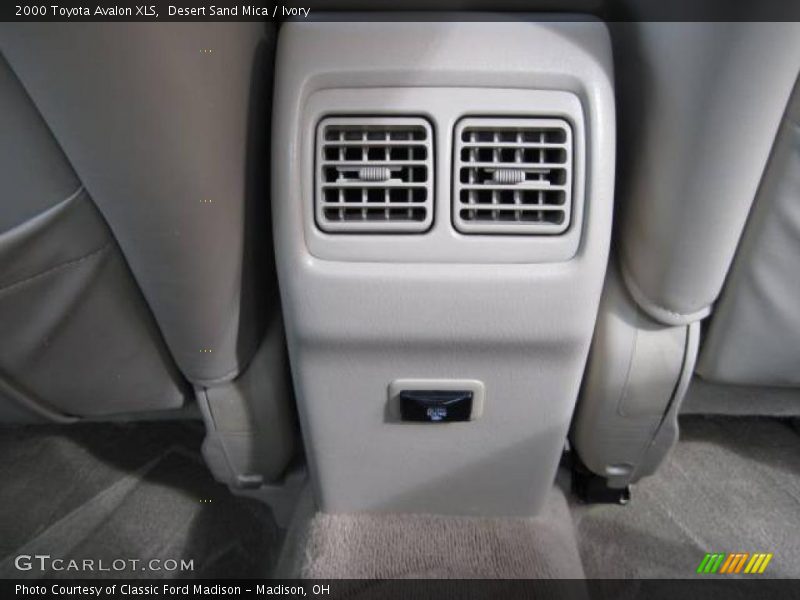 Desert Sand Mica / Ivory 2000 Toyota Avalon XLS
